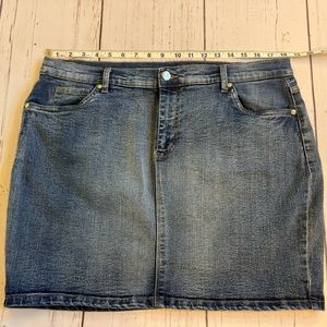 Venus Jean Miniskirt Size 16 NWOT